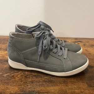 Dansko Onyx milled nubuck sneaker EU 40 -8.5 new